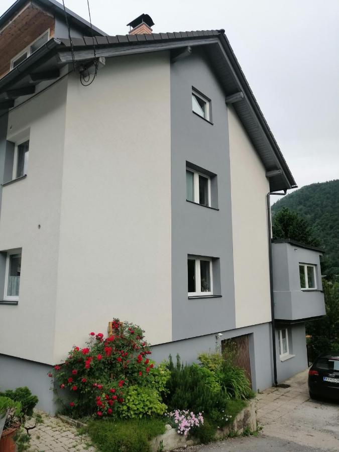 Apartma Zeus Jesenice Exteriör bild